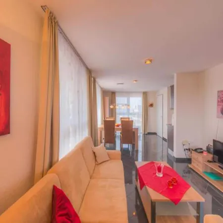 Apartamento Geschmackvoll Eingerichtetes